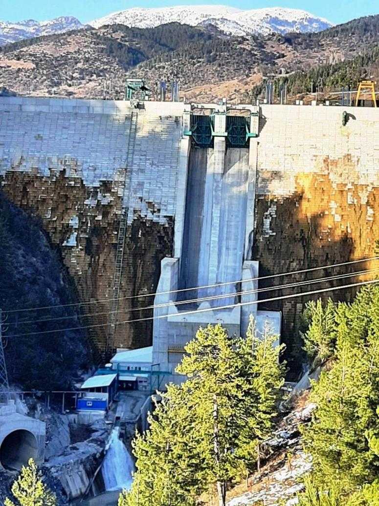 Baraj çatladı doğa mahvoldu